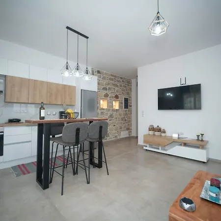 Apartment Elixrysos 2 *